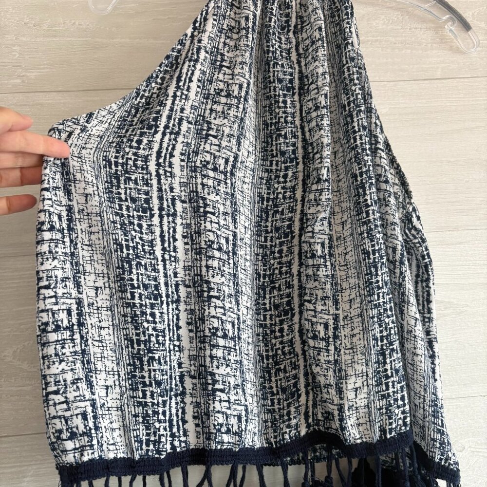 Paper Crane Top Womens  Navy Blue White Print Sleeveless Fringe Blouse S